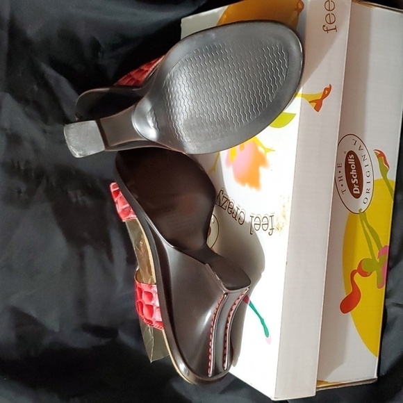 DR SCHOLLS AVALON PINK CROCADILE HEELS - Picture 5 of 8